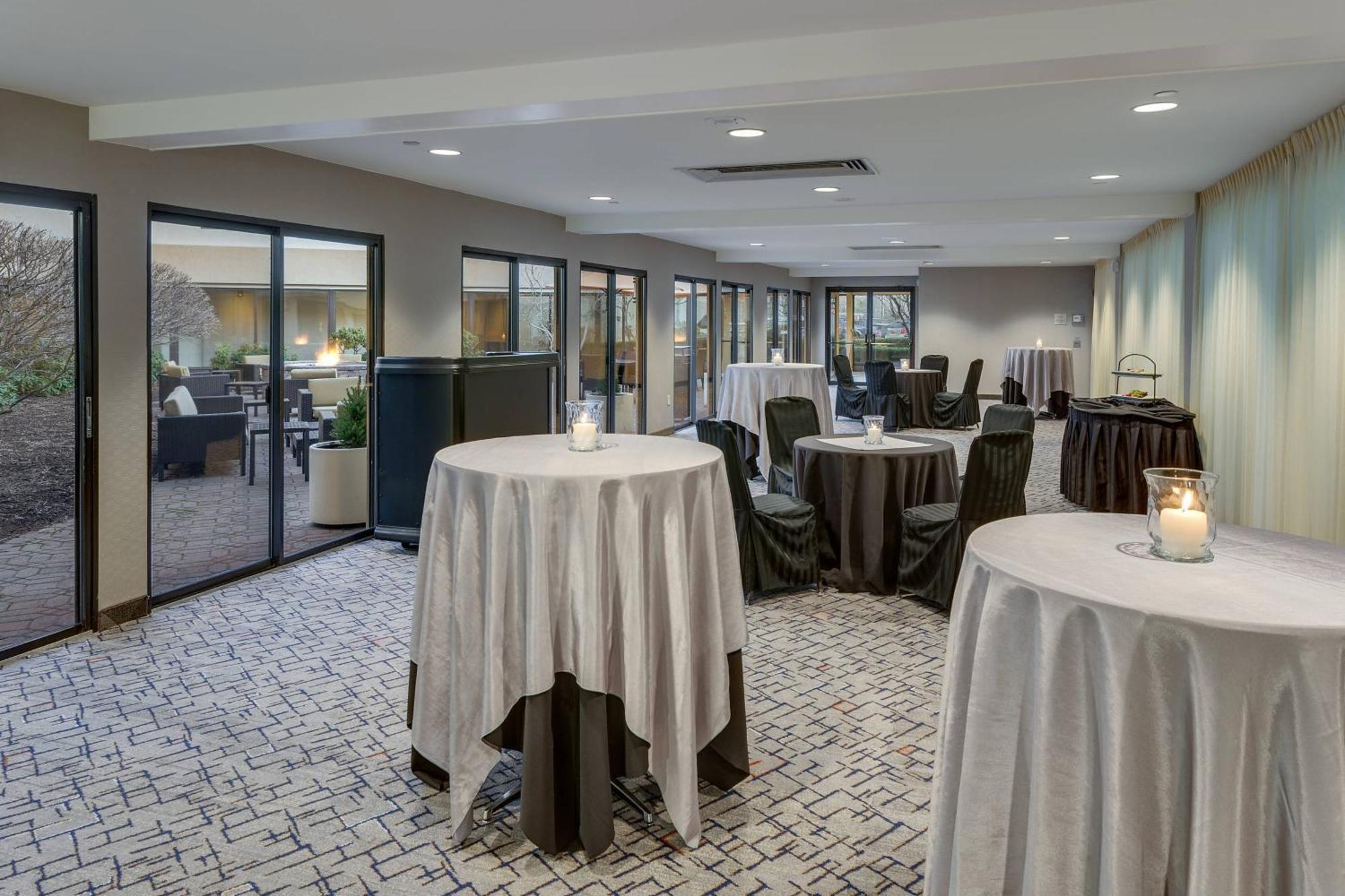 Courtyard Hartford Cromwell Hotel Ngoại thất bức ảnh