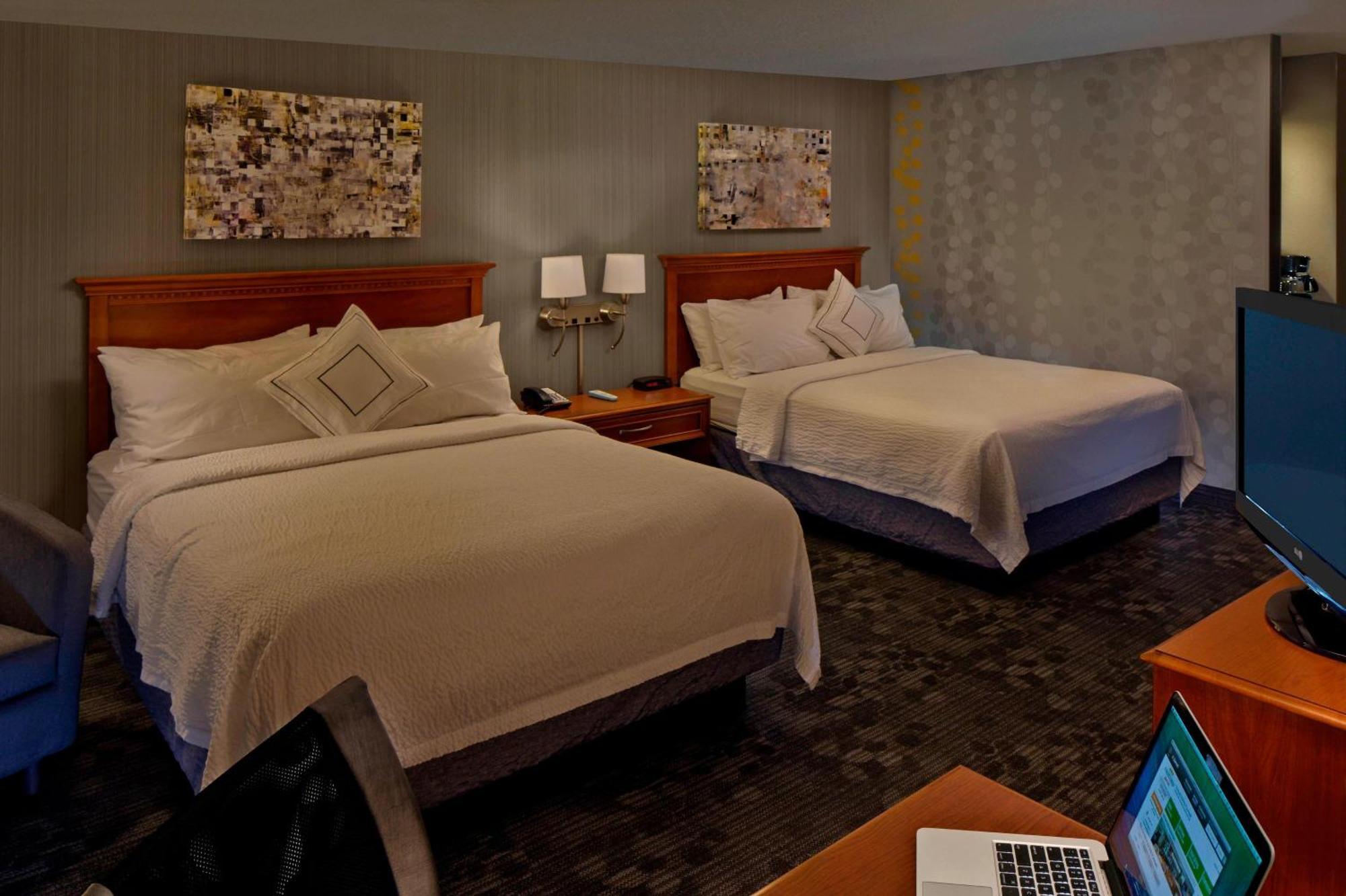 Courtyard Hartford Cromwell Hotel Ngoại thất bức ảnh